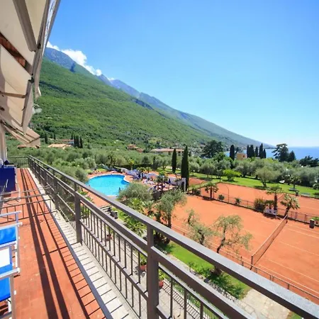Club Olivi - Tennis Center Malcesine